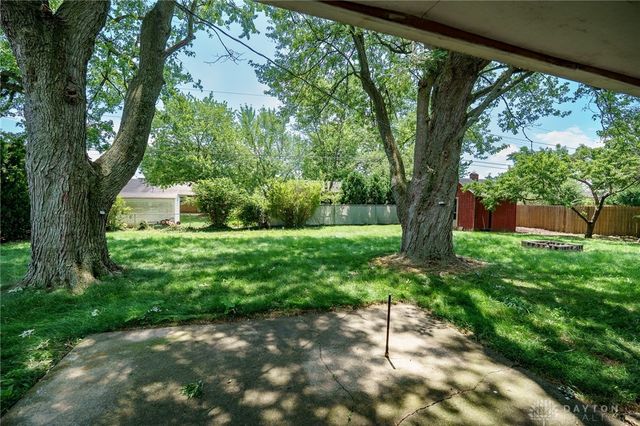 320 Camborne Drive, Englewood, OH 45322