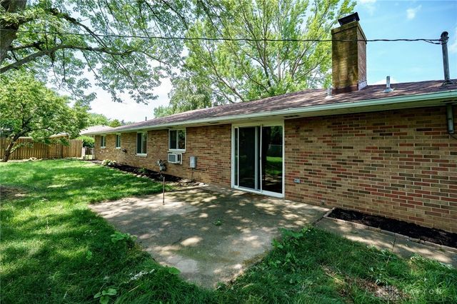 320 Camborne Drive, Englewood, OH 45322