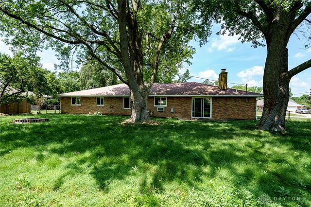 320 Camborne Drive, Englewood, OH 45322