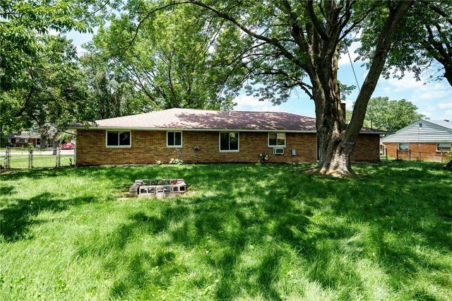 320 Camborne Drive, Englewood, OH 45322