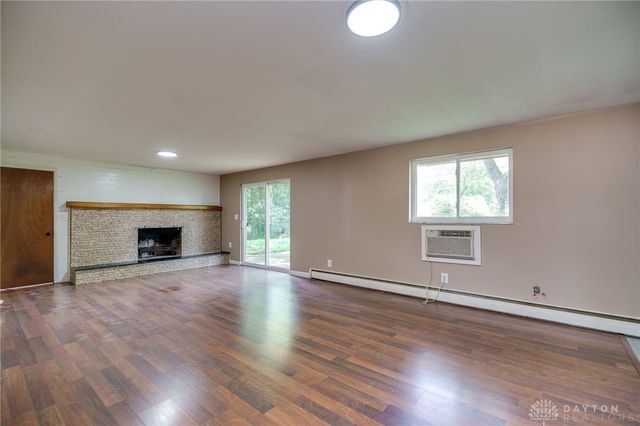 320 Camborne Drive, Englewood, OH 45322