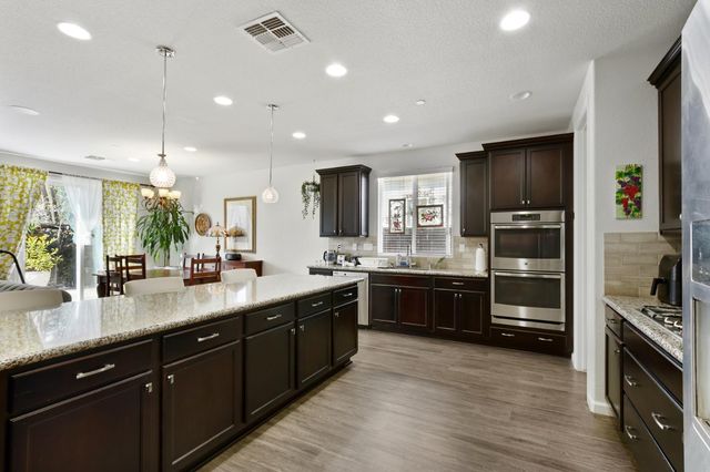 10092 Avocado Way, Elk Grove, CA 95757