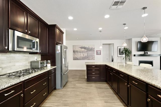 10092 Avocado Way, Elk Grove, CA 95757