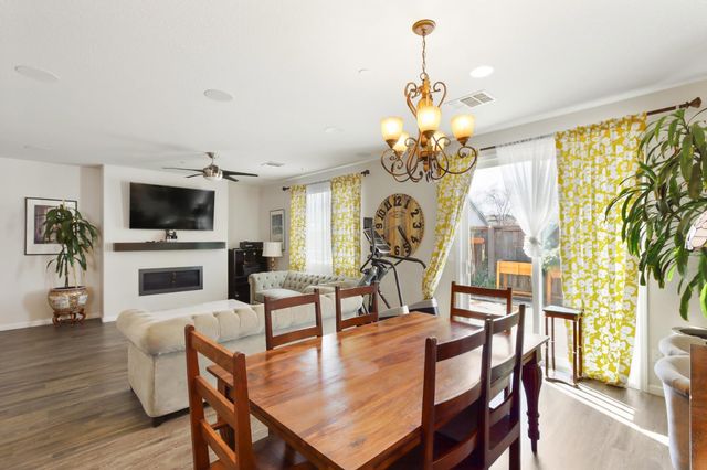 10092 Avocado Way, Elk Grove, CA 95757