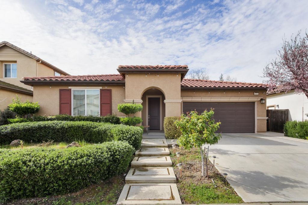 10092 Avocado Way, Elk Grove, CA 95757