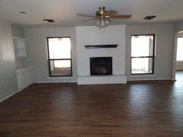 121 Loch Lane, Yukon, OK 73099