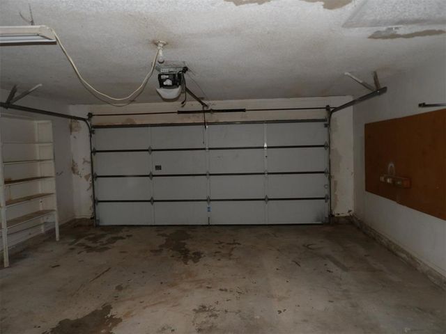 121 Loch Lane, Yukon, OK 73099