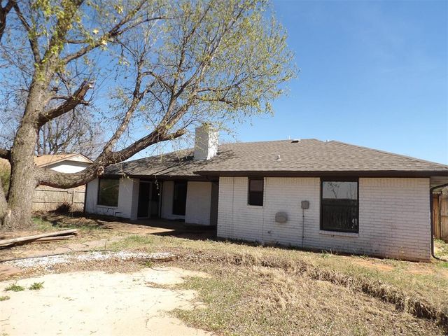 121 Loch Lane, Yukon, OK 73099