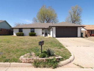 121 Loch Lane, Yukon, OK 73099