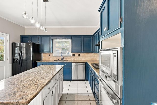 1952 CAHABA CREST DRIVE, Birmingham, AL 35242