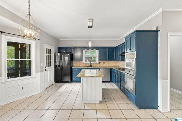 1952 CAHABA CREST DRIVE, Birmingham, AL 35242