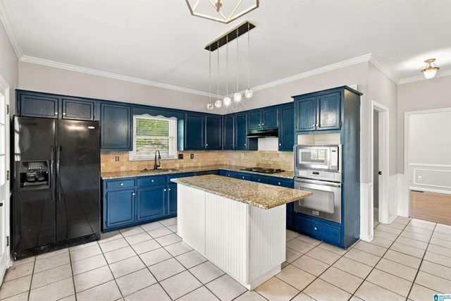 1952 CAHABA CREST DRIVE, Birmingham, AL 35242