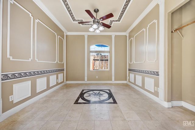 3727 Park Mountain Drive, Bakersfield, CA 93308