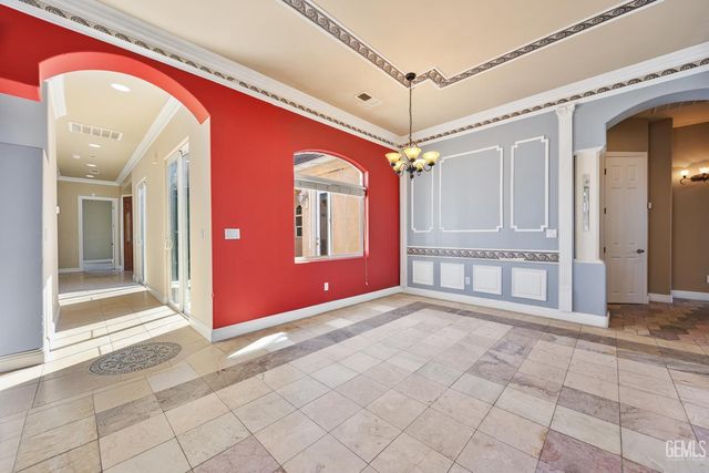 3727 Park Mountain Drive, Bakersfield, CA 93308