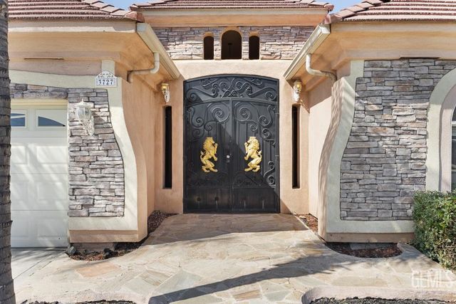 3727 Park Mountain Drive, Bakersfield, CA 93308