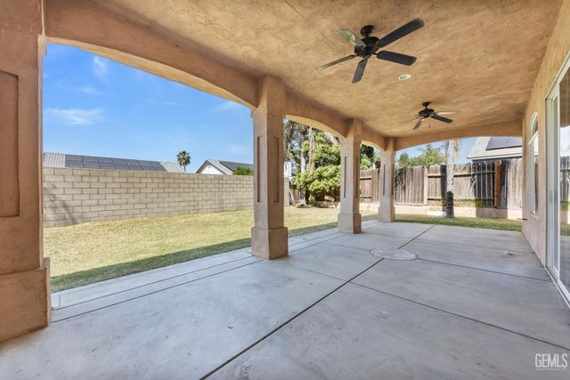 3727 Park Mountain Drive, Bakersfield, CA 93308