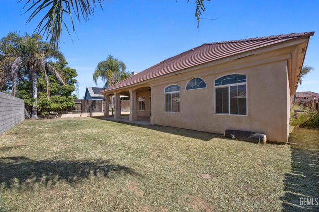 3727 Park Mountain Drive, Bakersfield, CA 93308