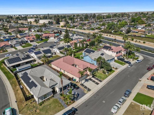 3727 Park Mountain Drive, Bakersfield, CA 93308