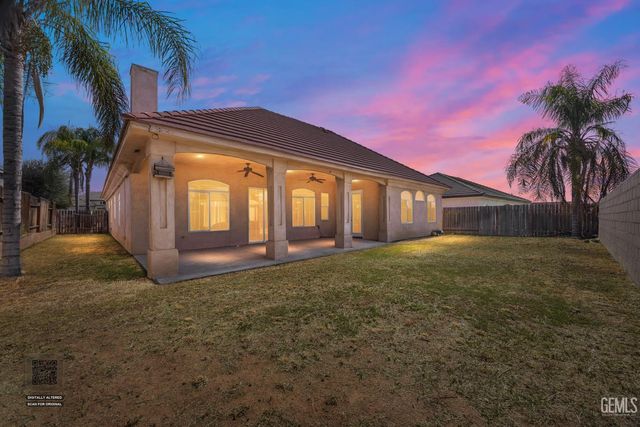 3727 Park Mountain Drive, Bakersfield, CA 93308