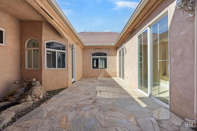 3727 Park Mountain Drive, Bakersfield, CA 93308