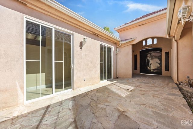 3727 Park Mountain Drive, Bakersfield, CA 93308