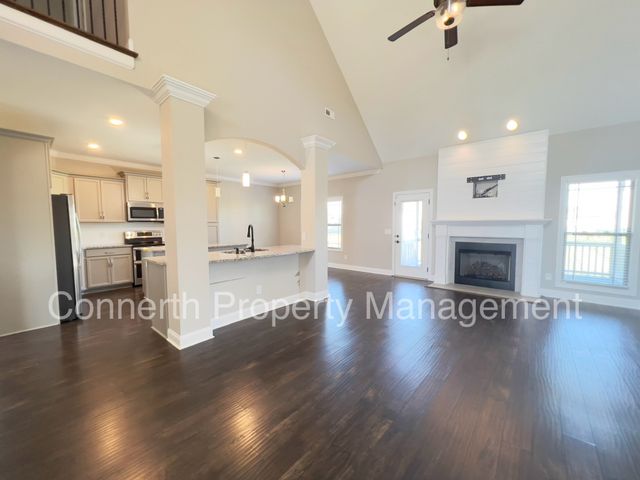 1249 Upland Ter, Clarksville, TN 37043