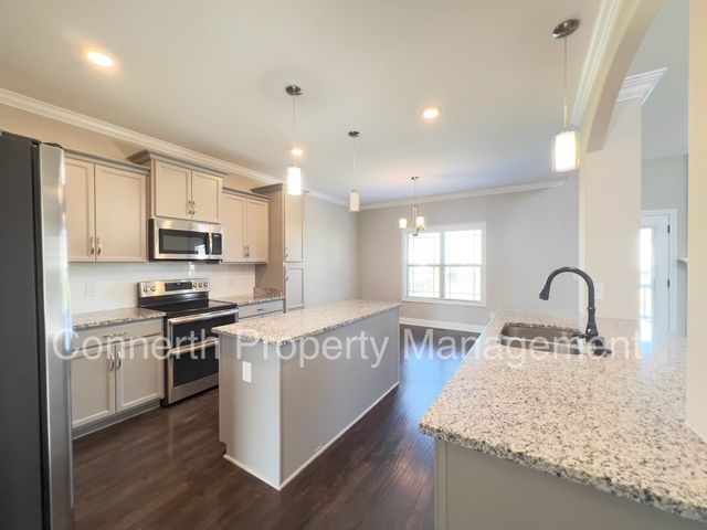 1249 Upland Ter, Clarksville, TN 37043