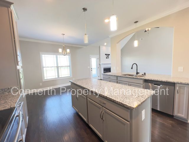 1249 Upland Ter, Clarksville, TN 37043