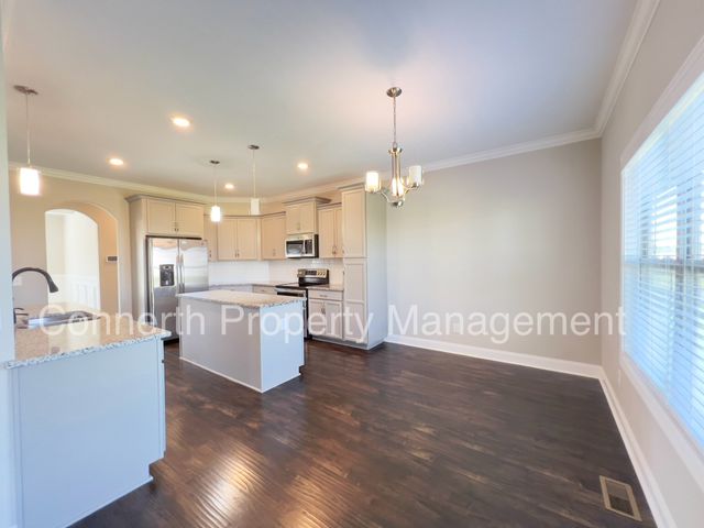 1249 Upland Ter, Clarksville, TN 37043