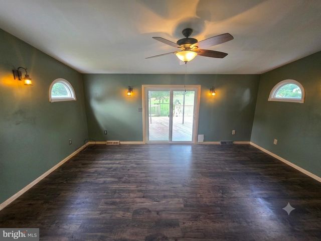 273 SMEACH DR, Hanover, PA 17331