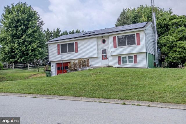 273 SMEACH DR, Hanover, PA 17331