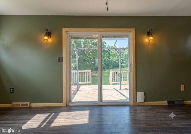 273 SMEACH DR, Hanover, PA 17331