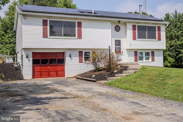 273 SMEACH DR, Hanover, PA 17331