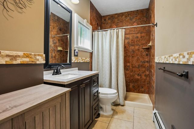 6 SUMMIT AVE, Berlin, NJ 08009