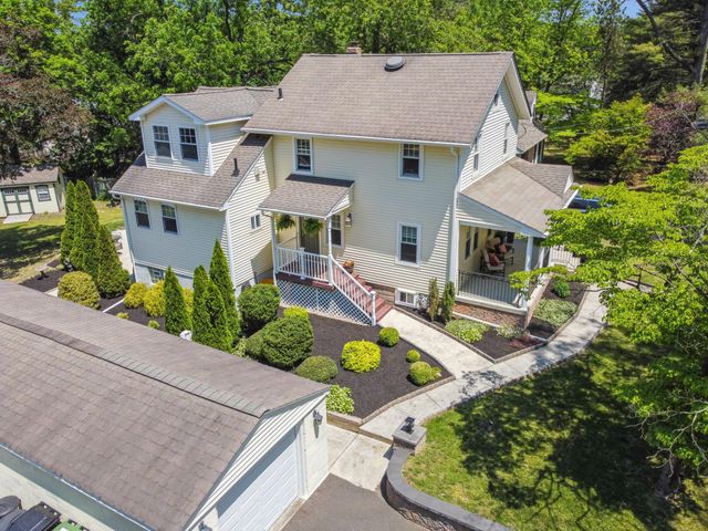 6 SUMMIT AVE, Berlin, NJ 08009
