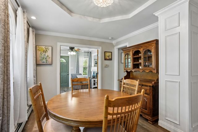 6 SUMMIT AVE, Berlin, NJ 08009