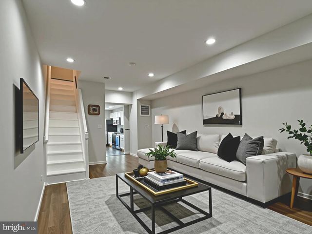 2114 CLIFTWOOD AVE, Baltimore, MD 21213