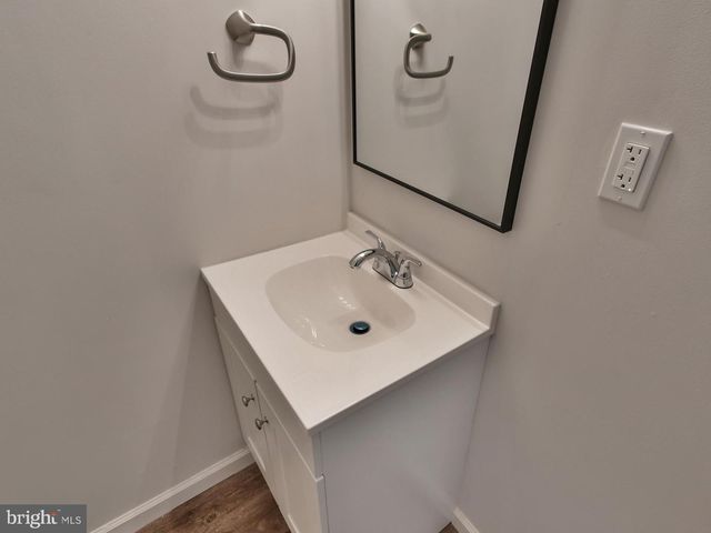 2114 CLIFTWOOD AVE, Baltimore, MD 21213