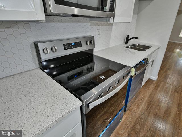 2114 CLIFTWOOD AVE, Baltimore, MD 21213