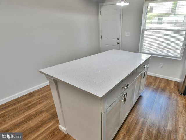 2114 CLIFTWOOD AVE, Baltimore, MD 21213