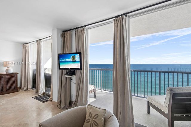 400 N Surf Rd 905, Hollywood, FL 33019