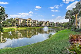 300 Uno Lago Drive 204, Juno Beach, FL 33408