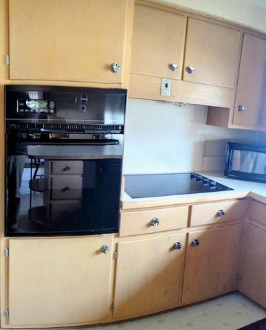 1318 Humboldt AVENUE, Sheboygan, WI 53081