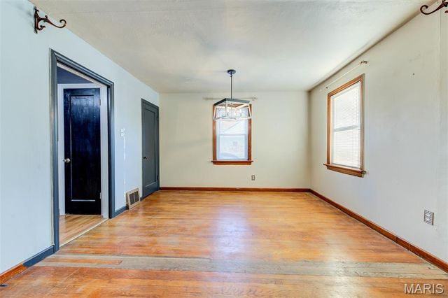 1250 S New Florissant Road, Florissant, MO 63031