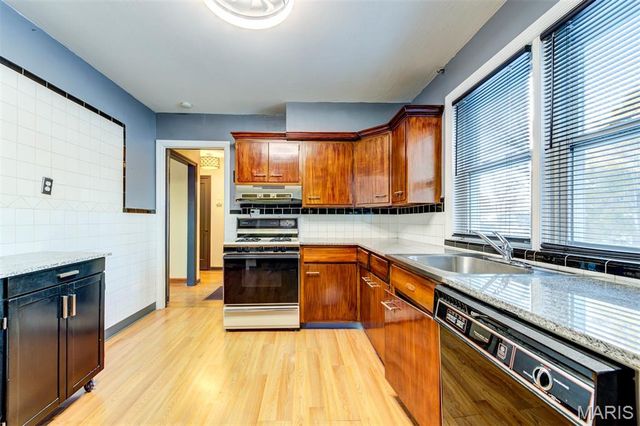 1250 S New Florissant Road, Florissant, MO 63031