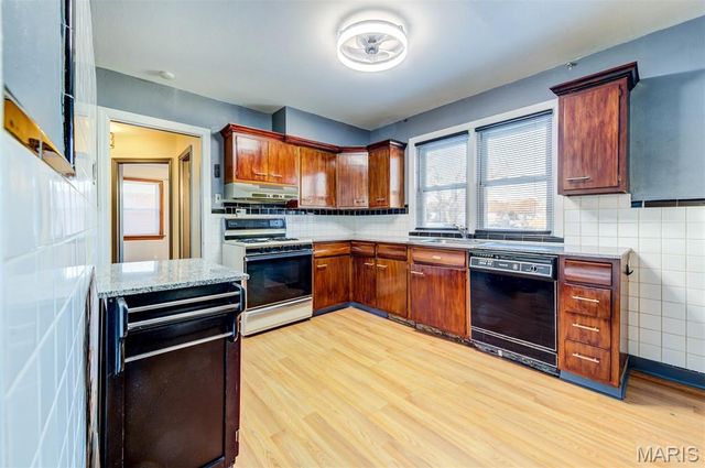 1250 S New Florissant Road, Florissant, MO 63031