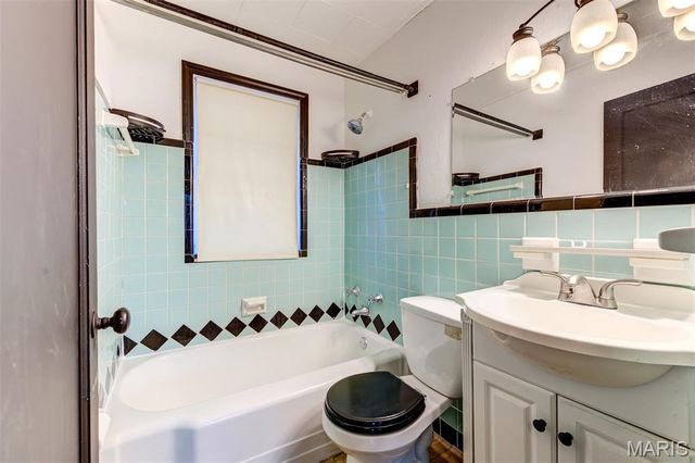 1250 S New Florissant Road, Florissant, MO 63031