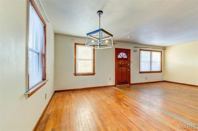 1250 S New Florissant Road, Florissant, MO 63031