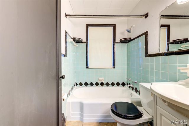 1250 S New Florissant Road, Florissant, MO 63031