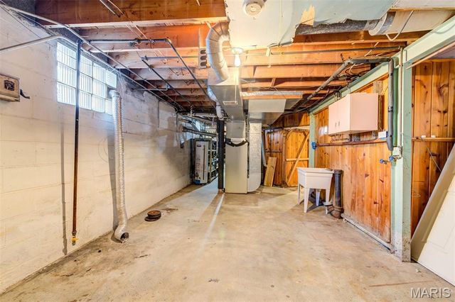 1250 S New Florissant Road, Florissant, MO 63031